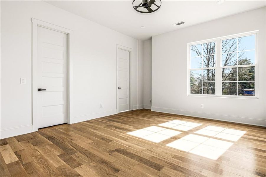 Spacious, unfurnished interior of a new home in , Atlanta (Image 22).