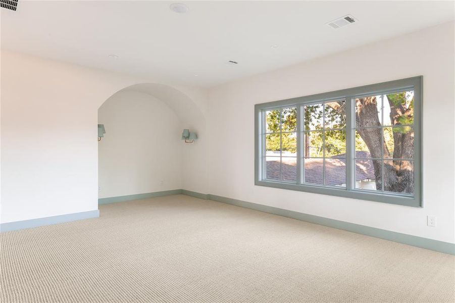 Spacious, unfurnished interior of a new home in , Fort Worth (Image 18). Spacious, unfurnished interior of a new home in , Fort Worth (Image 18).