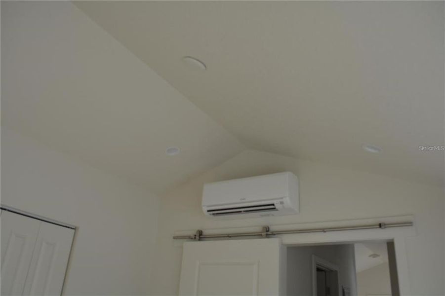 Close-up of interior finishes inside a home in , Oviedo (Image 9).
