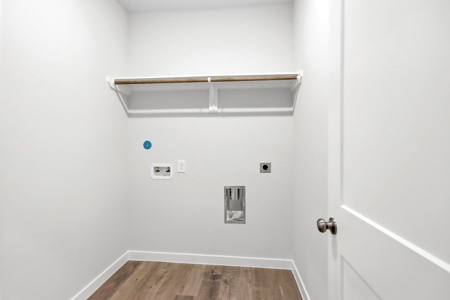 Spacious, unfurnished interior of a new home in Maple Woods, Hockley (Image 21). Spacious, unfurnished interior of a new home in Maple Woods, Hockley (Image 21).