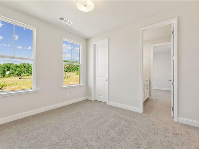 Spacious, unfurnished interior of a new home in Melody Lakeside Estates, Buford (Image 15).