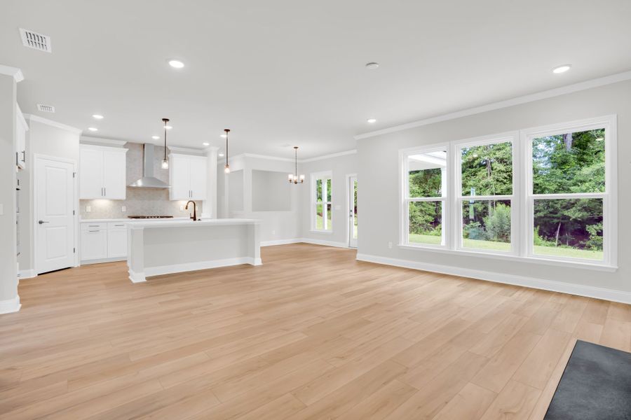 Spacious, unfurnished interior of a new home in Carriage Estates, Lexington (Image 31).