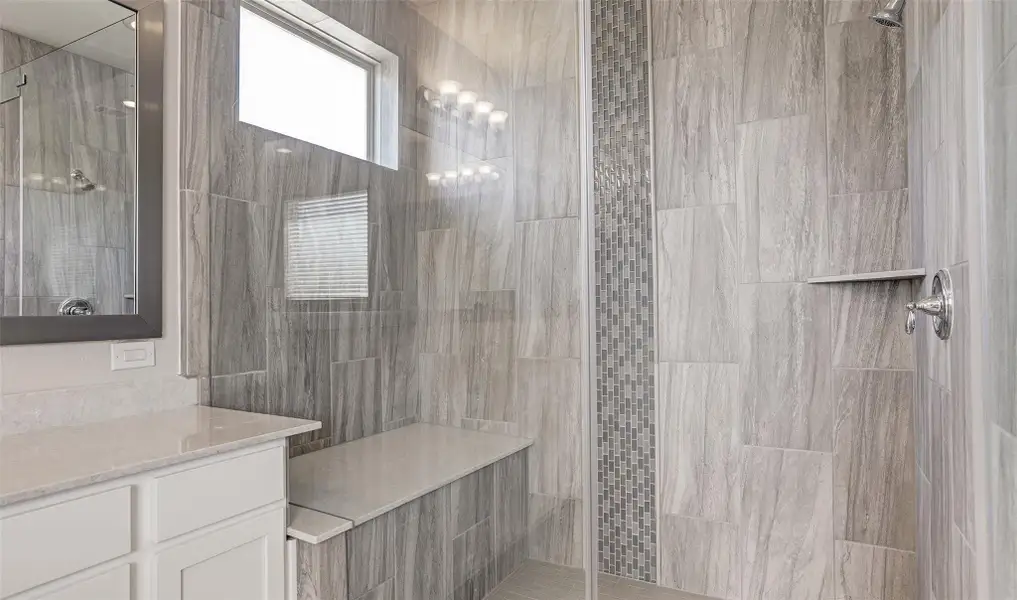 Relaxing owner's bath (*Photo not of actual home and used for illustration purposes only.) Relaxing owner's bath (*Photo not of actual home and used for illustration purposes only.)