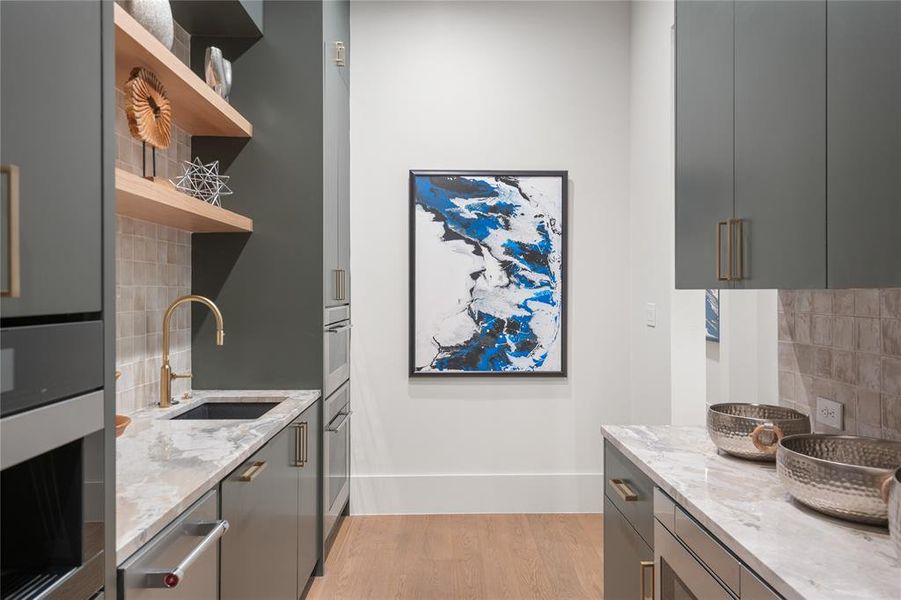 Furnished interior view inside a new home in , Frisco (Image 31).