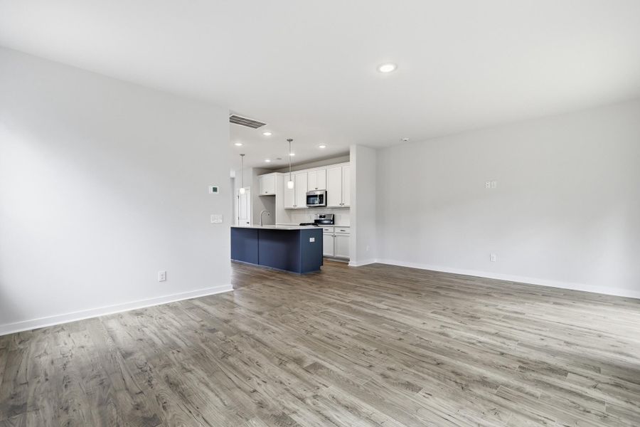 Spacious, unfurnished interior of a new home in Rhetts Cove, Johns Island (Image 33). Spacious, unfurnished interior of a new home in Rhetts Cove, Johns Island (Image 33).