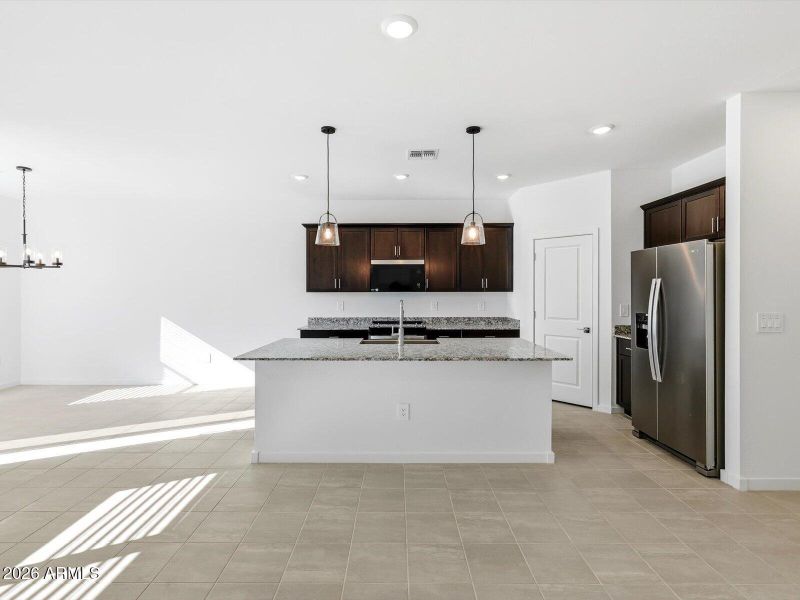 15-f192071a-d369-4730-94ad-24dabfdb3e5f