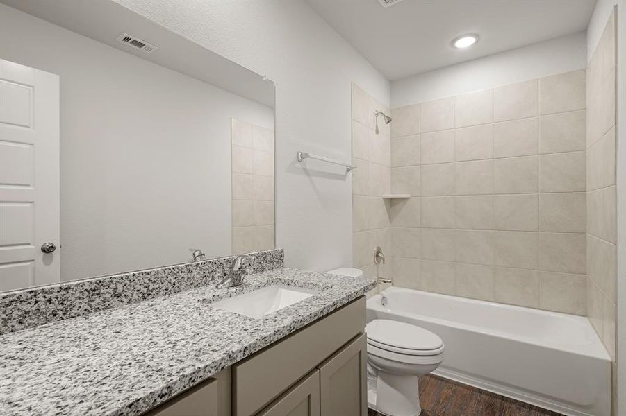 Furnished interior view inside a new home in Rocky Creek Crossing, Fort Worth (Image 5). Furnished interior view inside a new home in Rocky Creek Crossing, Fort Worth (Image 5).