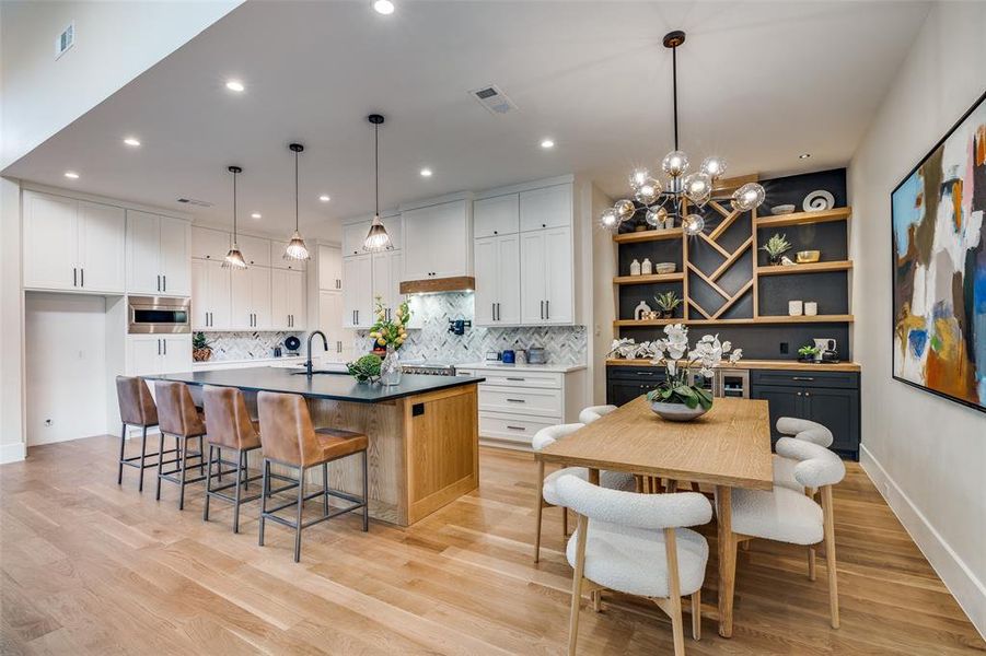 Furnished interior view inside a new home in , Richardson (Image 9).