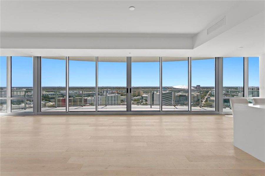 Spacious, unfurnished interior of a new home in , St. Petersburg (Image 17). Spacious, unfurnished interior of a new home in , St. Petersburg (Image 17).