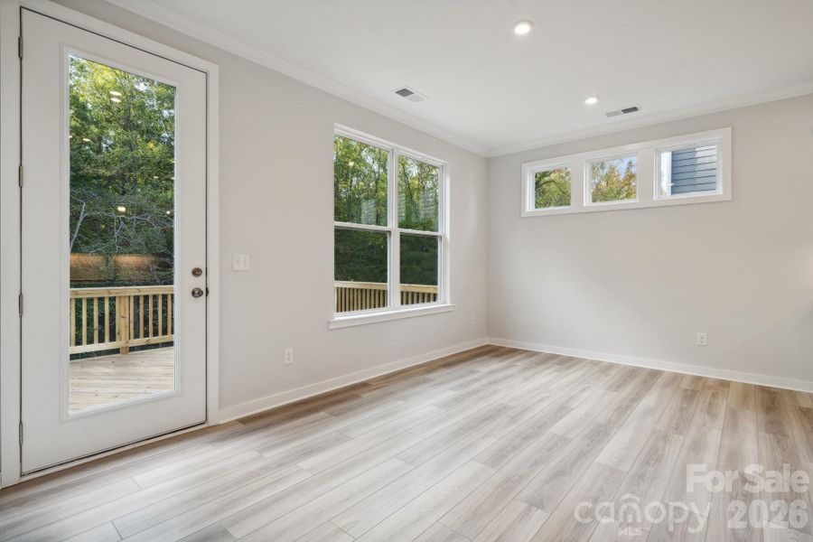 Spacious, unfurnished interior of a new home in Stonemill, Monroe (Image 24).