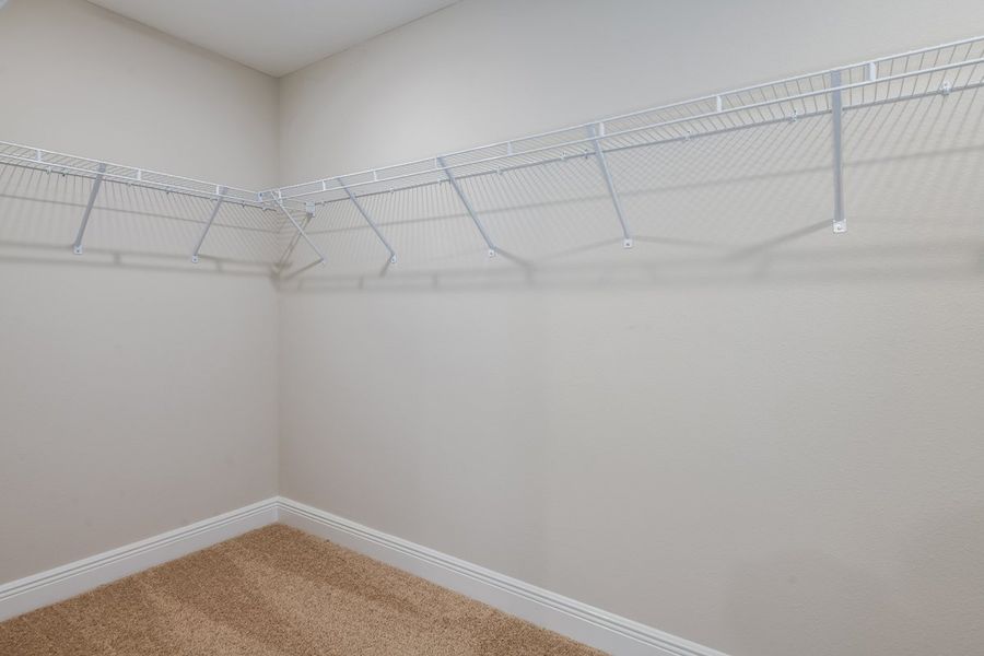 Spacious, unfurnished interior of a new home in Cherrywood Preserve, Ocala (Image 17).