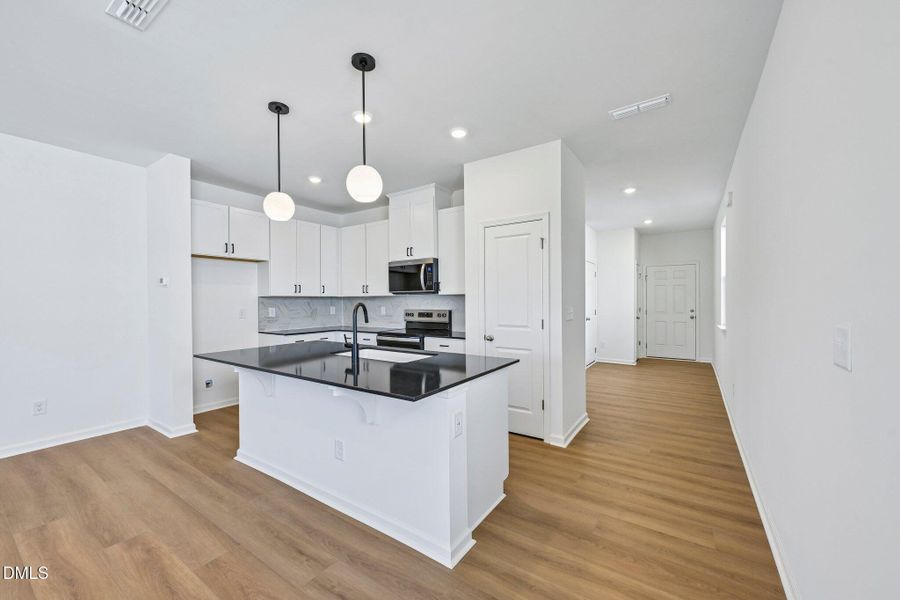 13-web-or-mls-Oakdale Dr-S2204-013 13-web-or-mls-Oakdale Dr-S2204-013