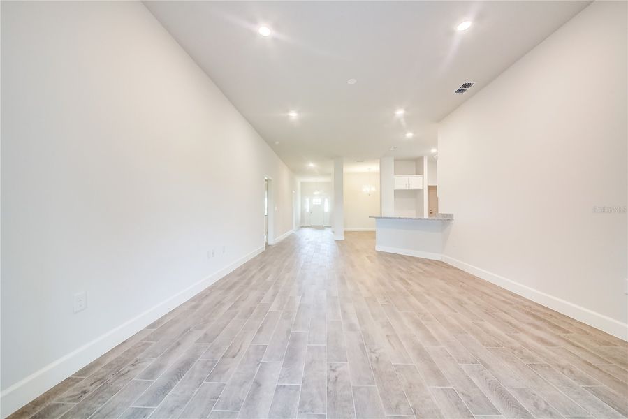 Spacious, unfurnished interior of a new home in Wyld Palms, Parrish (Image 24).