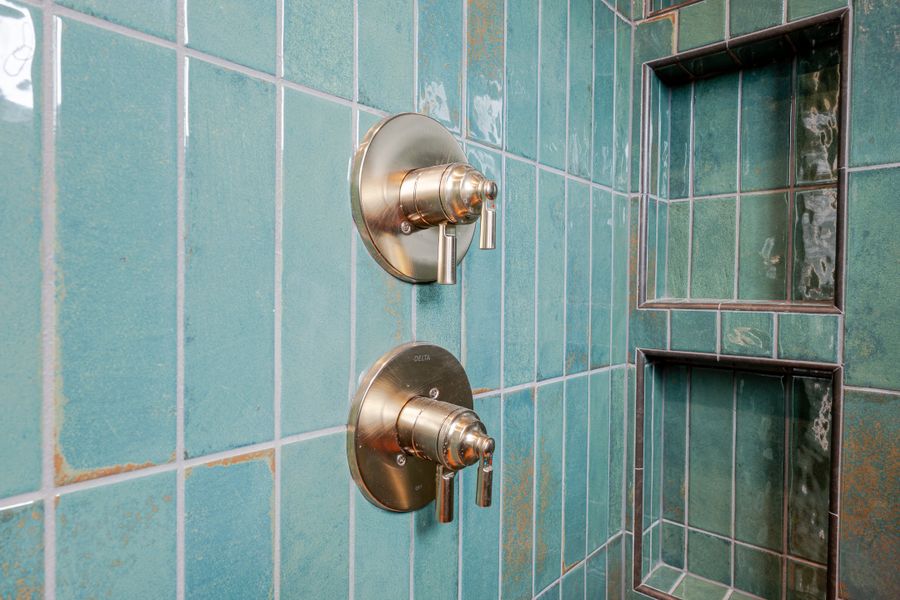 Close-up of interior finishes inside a home in Eagles Bluff, Weatherford (Image 31).