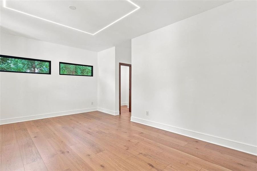 Spacious, unfurnished interior of a new home in , Atlanta (Image 45).