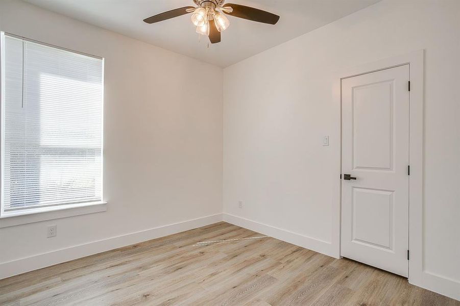 Spacious, unfurnished interior of a new home in , Fort Worth (Image 34).