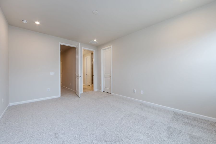 Spacious, unfurnished interior of a new home in Fifteen 15 Cannon, Charlotte (Image 22).