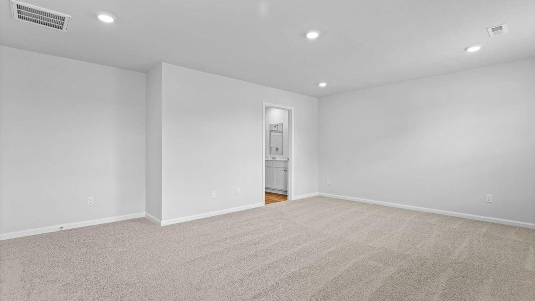 Spacious, unfurnished interior of a new home in Pineview North, Summerville (Image 20).