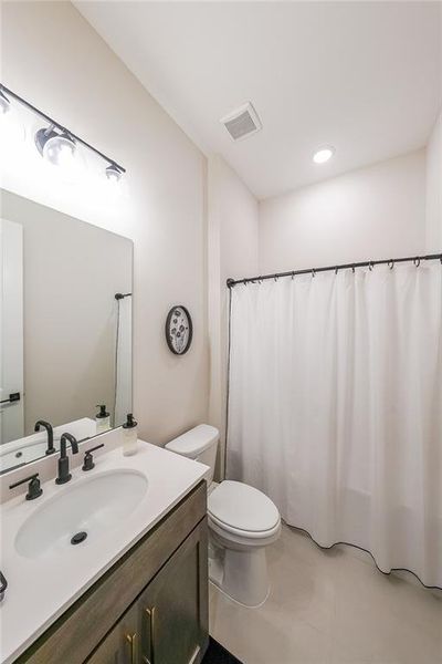 Furnished interior view inside a new home in The Reserve at Bells Ferry, Kennesaw (Image 28).