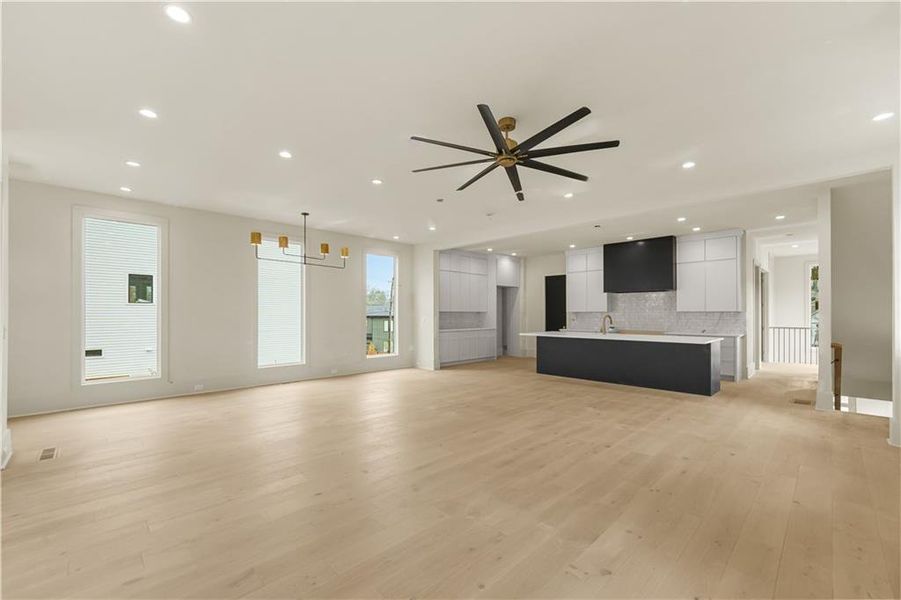Spacious, unfurnished interior of a new home in , Atlanta (Image 35).