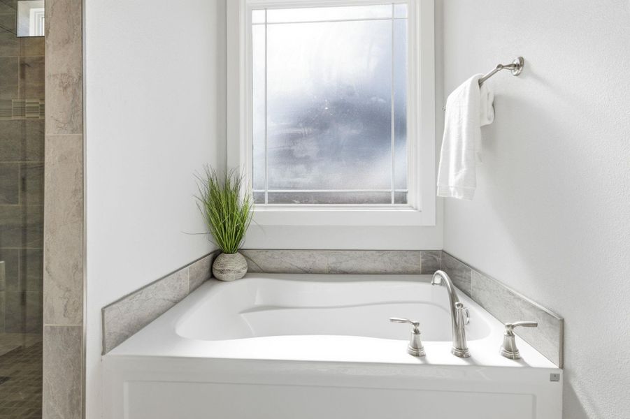 Close-up of interior finishes inside a home in Lonesome Dove, San Antonio (Image 21).