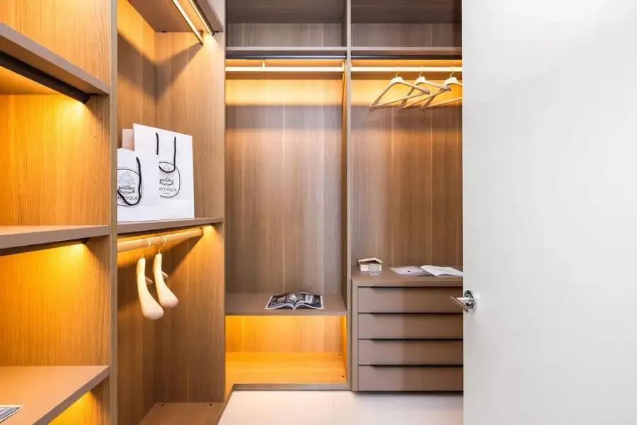 Walk In Closet