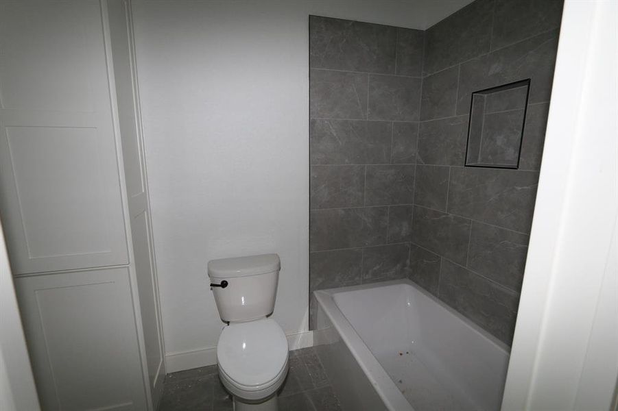 Furnished interior view inside a new home in , Tyler (Image 3).