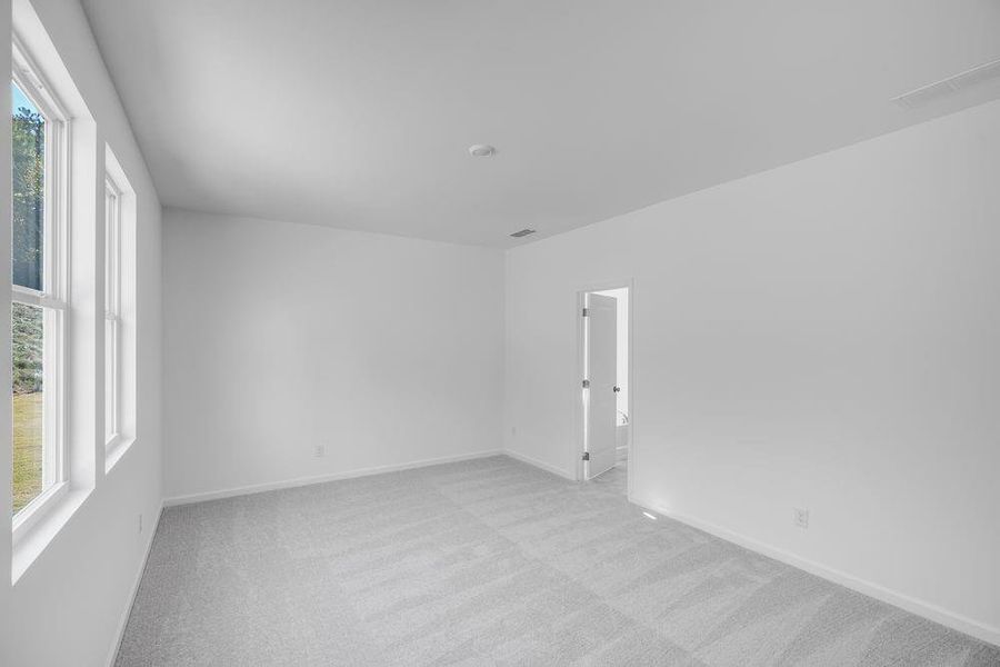 Spacious, unfurnished interior of a new home in Heritage River, Euharlee (Image 15).