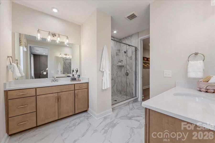 Falcon Plan Model Photo