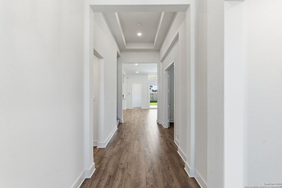 Spacious, unfurnished interior of a new home in Mesa Western, Cibolo (Image 37).