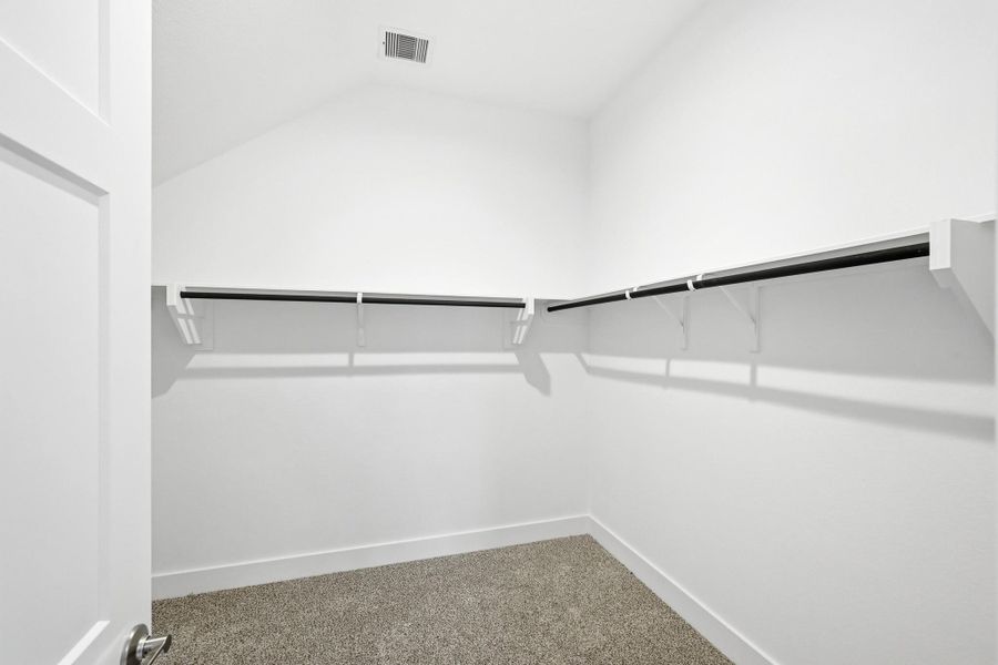 Spacious, unfurnished interior of a new home in Hills of Westlake, Conroe (Image 17).