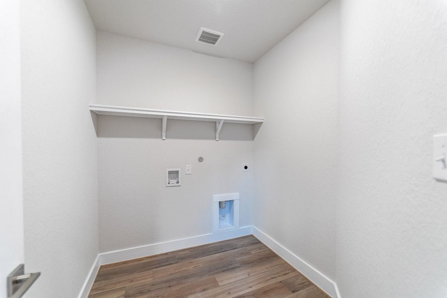 Spacious, unfurnished interior of a new home in The Woodlands at Medina Hills, Mico (Image 21).