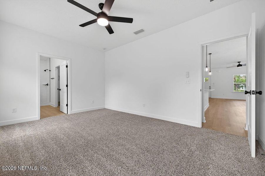 Spacious, unfurnished interior of a new home in , Starke (Image 12).