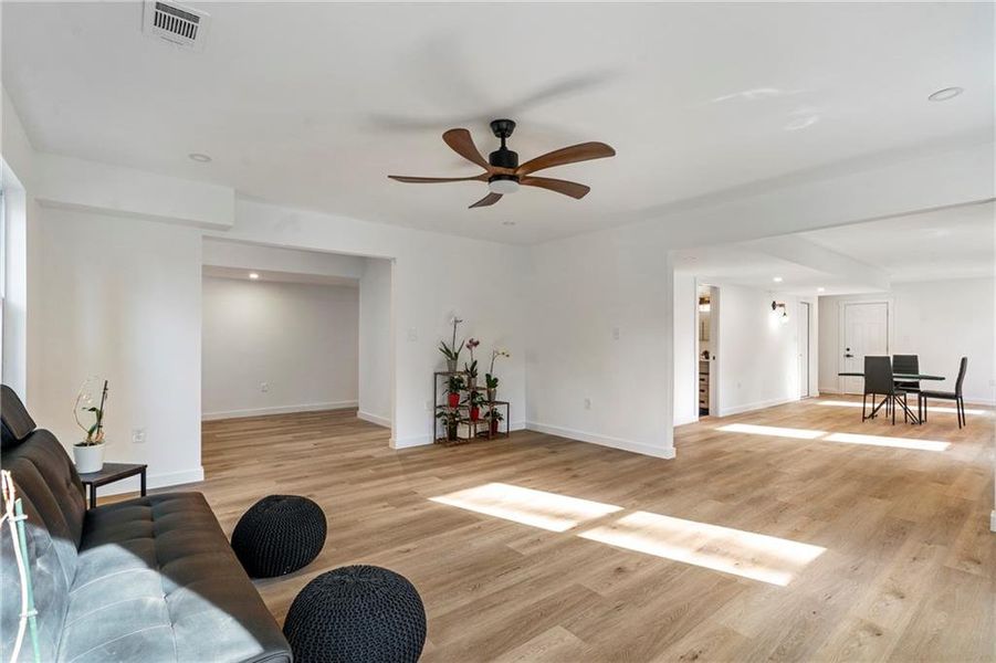 Spacious, unfurnished interior of a new home in , Atlanta (Image 51).