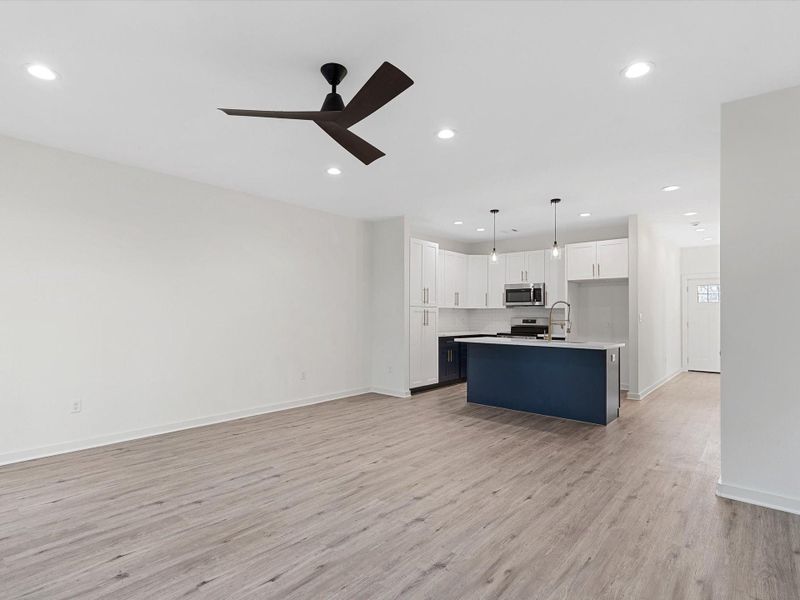 Spacious, unfurnished interior of a new home in , Houston (Image 22).