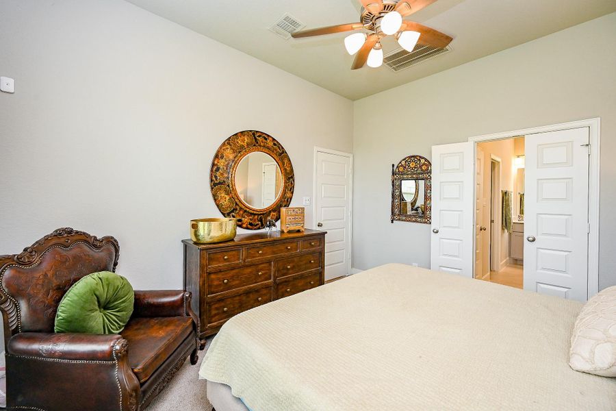 Image 4 of a home in The Grand Prairie 40'. Image 4 of a home in The Grand Prairie 40'.