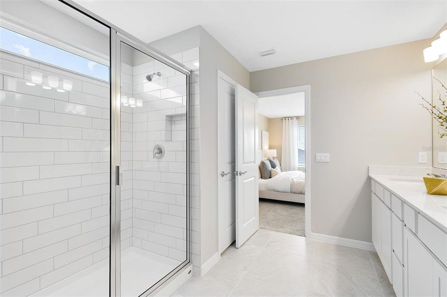 Furnished interior view inside a new home in Parkside Trails, Clermont (Image 13).