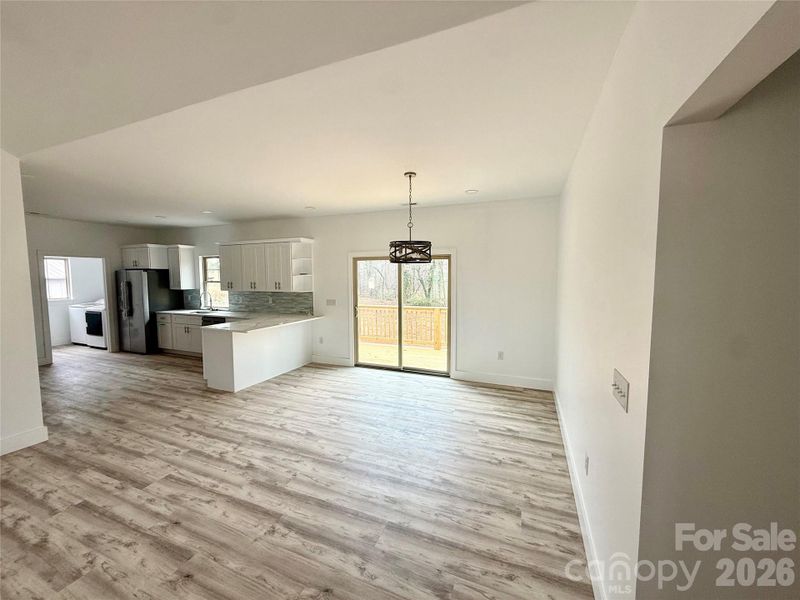 Spacious, unfurnished interior of a new home in , Hickory (Image 9).