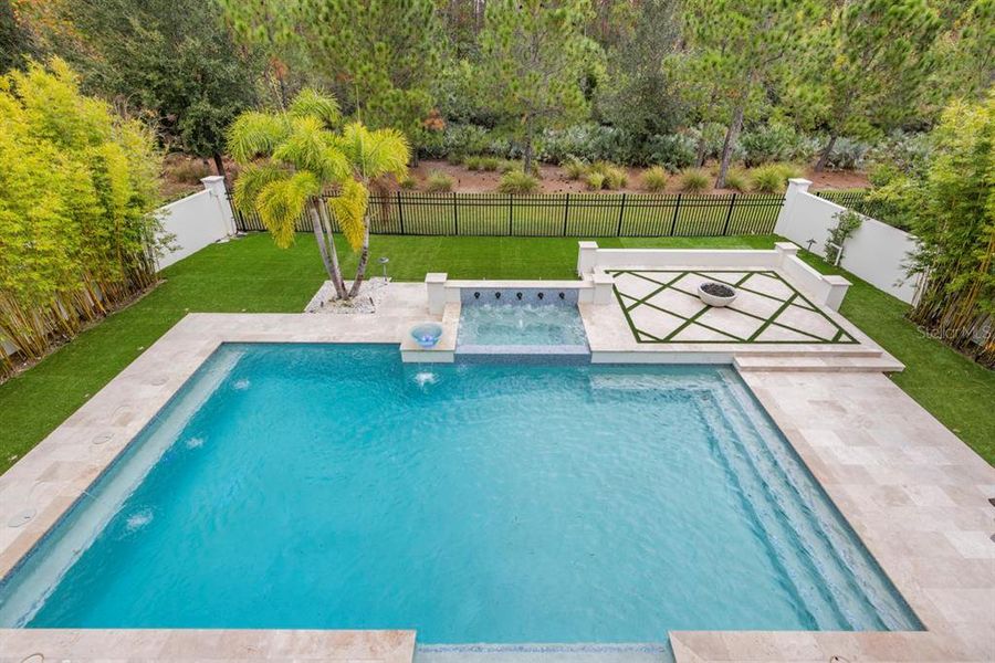 Exterior details and patio area of a home in , Orlando (Image 22).