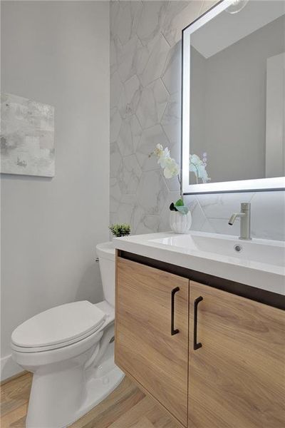 Furnished interior view inside a new home in , Atlanta (Image 30).