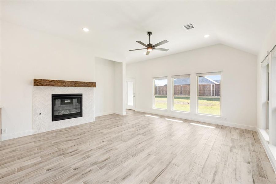 Spacious, unfurnished interior of a new home in Silo Mills, Joshua (Image 20). Spacious, unfurnished interior of a new home in Silo Mills, Joshua (Image 20).