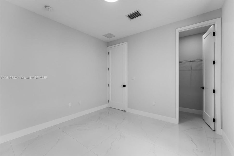 Spacious, unfurnished interior of a new home in , Miami (Image 20).