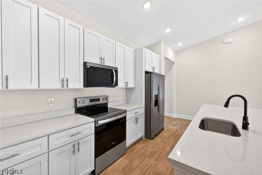 Furnished interior view inside a new home in Cape Coral, Cape Coral (Image 8).