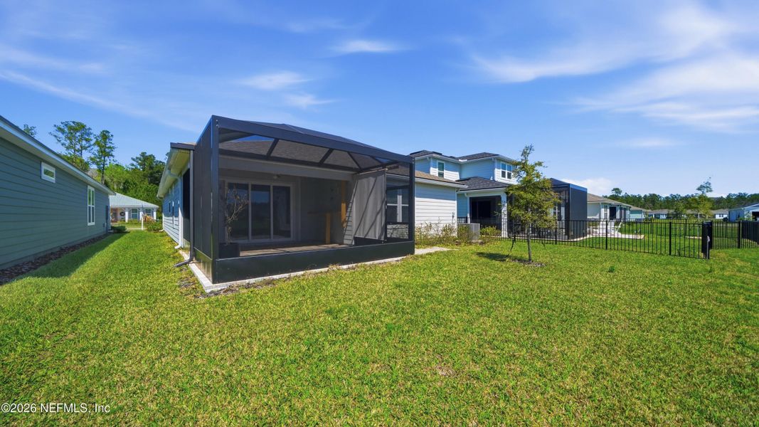 Exterior details and patio area of a home in , Yulee (Image 33).