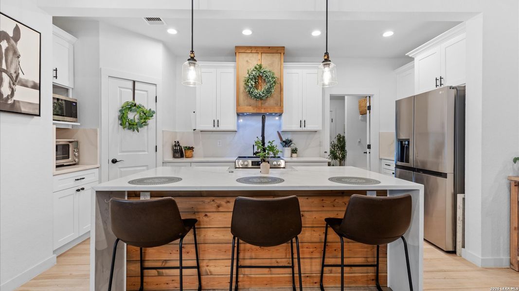 Furnished interior view inside a new home in , Canyon Lake (Image 27).