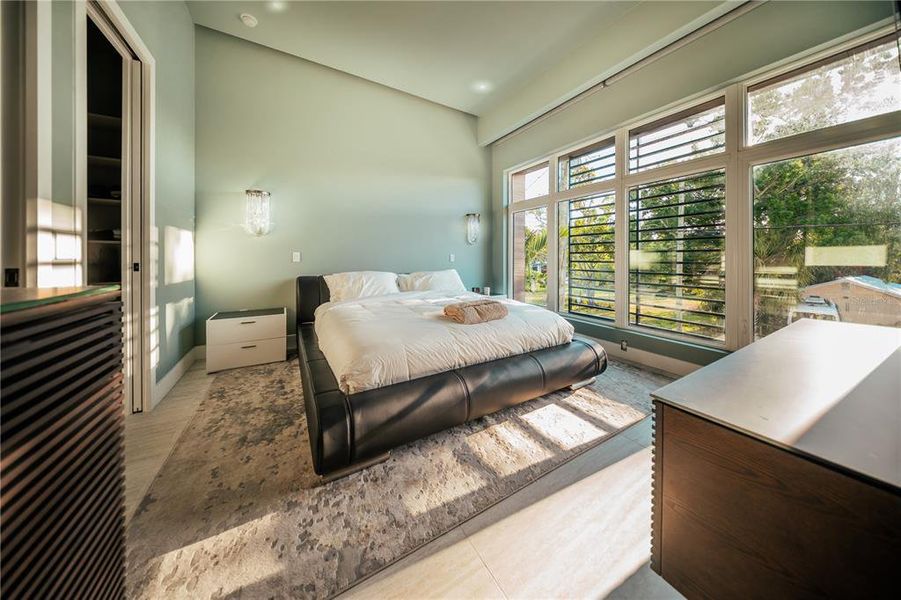 Furnished interior view inside a new home in , Sarasota (Image 17).