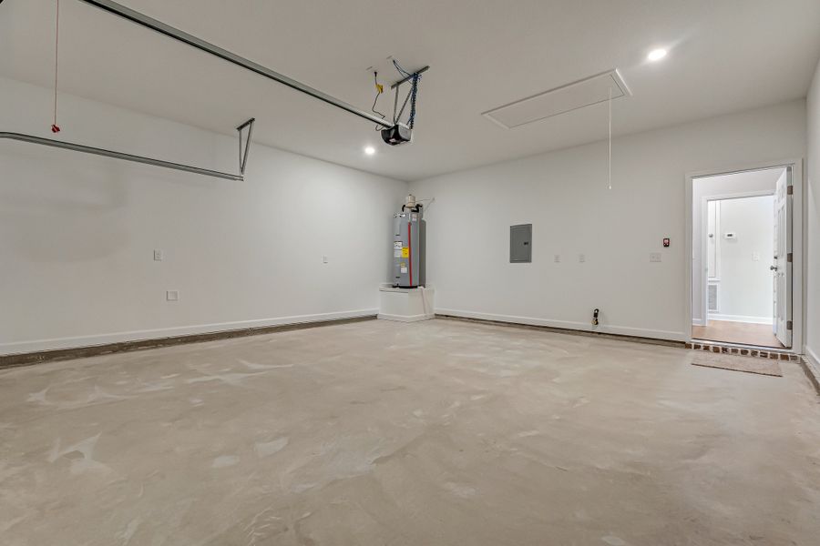Spacious, unfurnished interior of a new home in McCarthy Estates, Defuniak Springs (Image 26). Spacious, unfurnished interior of a new home in McCarthy Estates, Defuniak Springs (Image 26).