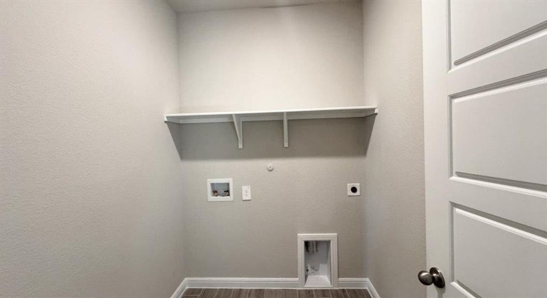 Spacious, unfurnished interior of a new home in Monarch at the Meadows, Ponder (Image 16).