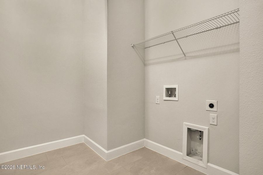 Spacious, unfurnished interior of a new home in , Flagler Beach (Image 9).