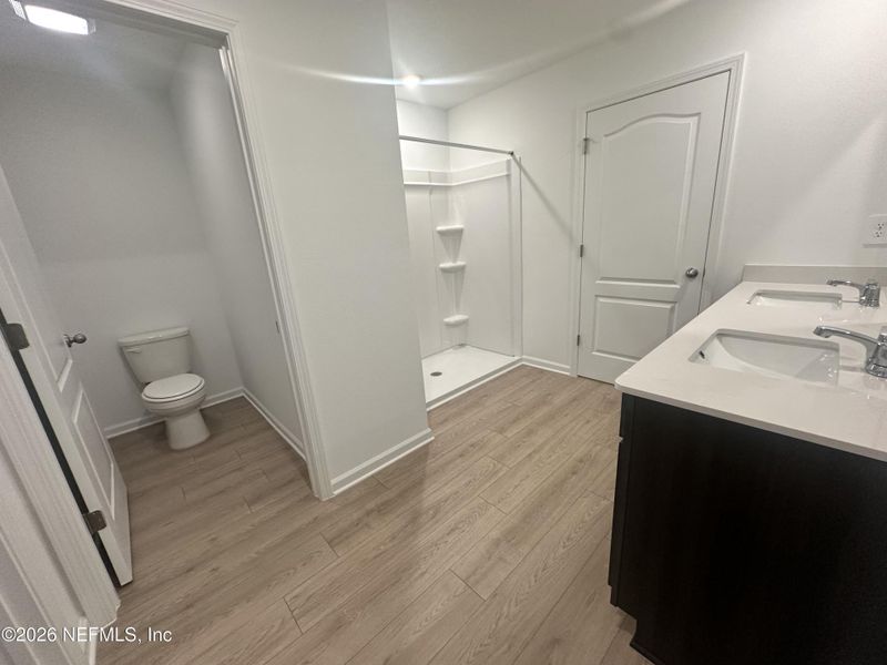 Image 46 of a home in Rookery. Image 46 of a home in Rookery.